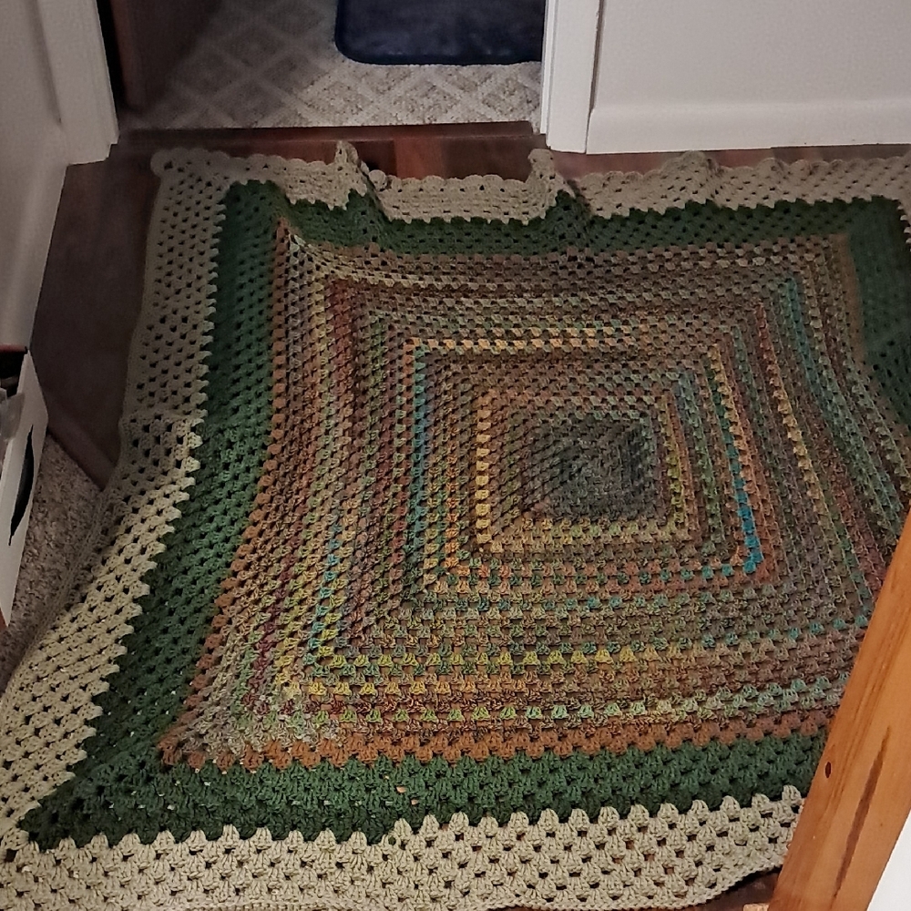 Crochet-Style Green Multi-Color Men’s Shawl Coat - Picture 7 of 9